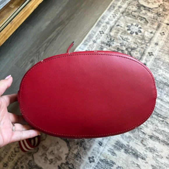 Ralph Lauren Andie drawstring bucket bag red andie 19 sailboats - Picture 4 of 13